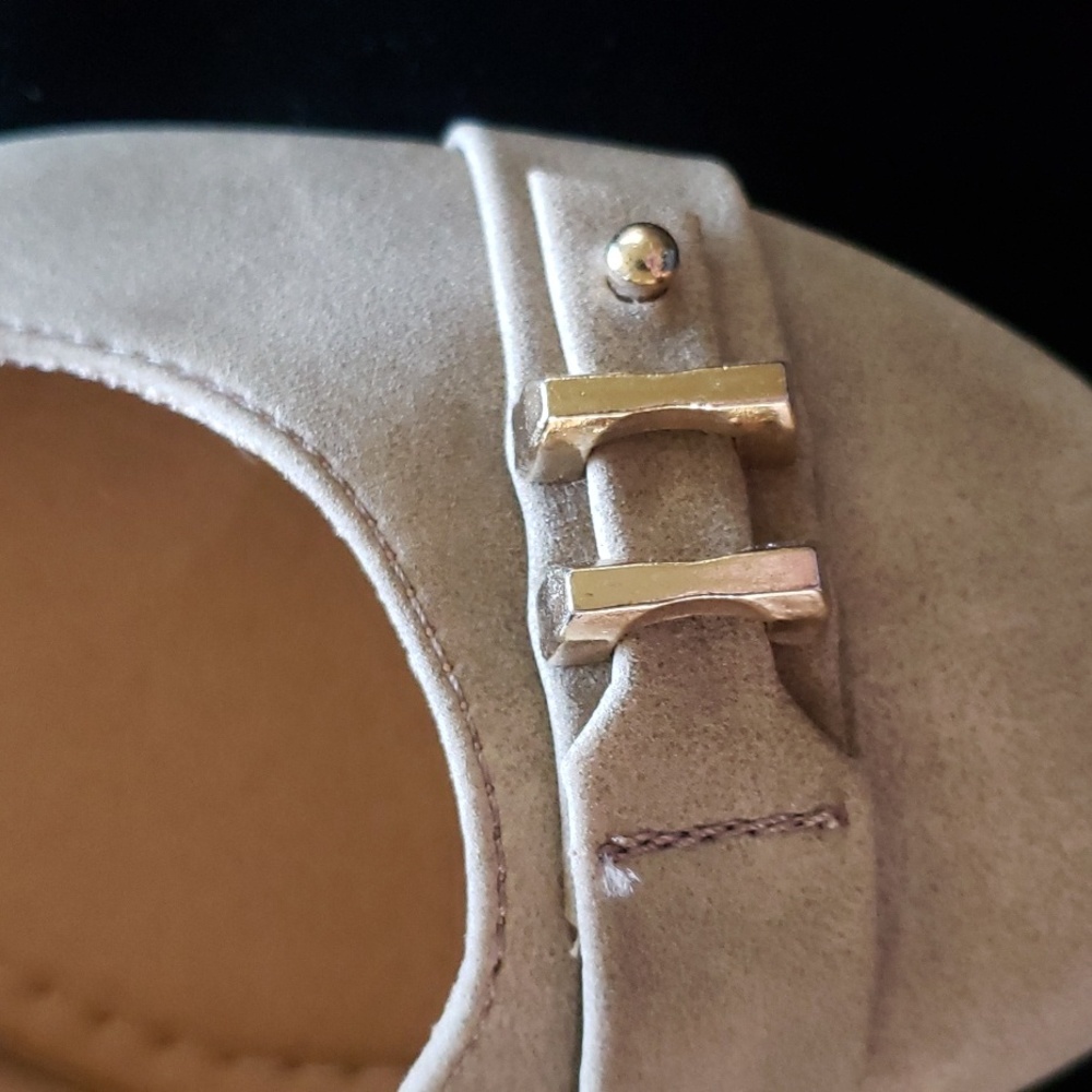 Womens American Eagle flats - Picture 3 of 4